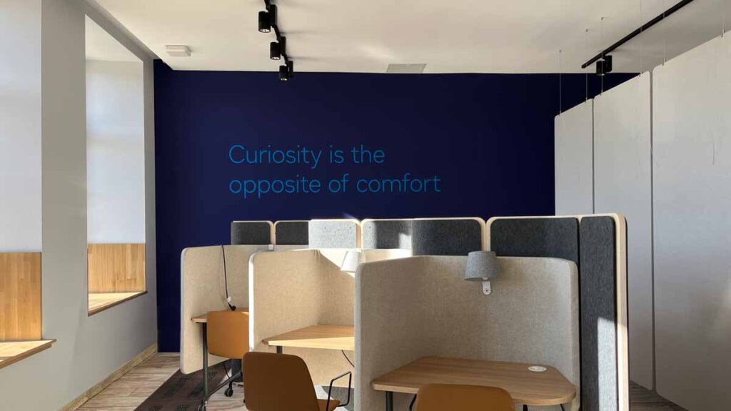 EBS Campus Branding